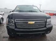 ✅ 2014 Chevrolet Suburban LTZ • VIN: 1GNSKKE76ER175531 • Lot: 43047854. Wystawiony na IAAI z przebiegiem 264 319 mil. Bezpłatny archiwum sprzedaży aukcyjnych z USA i szczegółowy raport historii pojazdu na DreamBid. Zdjęcie 12.