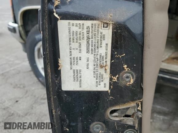 ✅ 1998 GMC Sierra 1500 • VIN: 1GTEK19R2WE559262 • Лот: 62186945. Опубликован ранее на Copart с пробегом 217 981 миль. Бесплатный доступ к архиву аукционных продаж из США и подробный отчёт об истории автомобиля на DreamBid. Изображение 12.