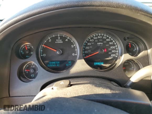 ✅ 2009 Chevrolet Suburban LS • VIN: 1GNFC16089R225359 • Lot: 76146434. Listed on Copart with 205,749 mi. Free auction sales archive from the USA and detailed vehicle history report at DreamBid. Image 9.