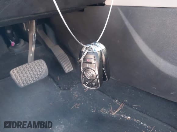 ✅ 2018 Buick Envision Essence • VIN: LRBFX2SA2JD025577 • Lot: 43461226. Wystawiony na IAAI z przebiegiem 151 802 mil. Bezpłatny archiwum sprzedaży aukcyjnych z USA i szczegółowy raport historii pojazdu na DreamBid. Zdjęcie 11.