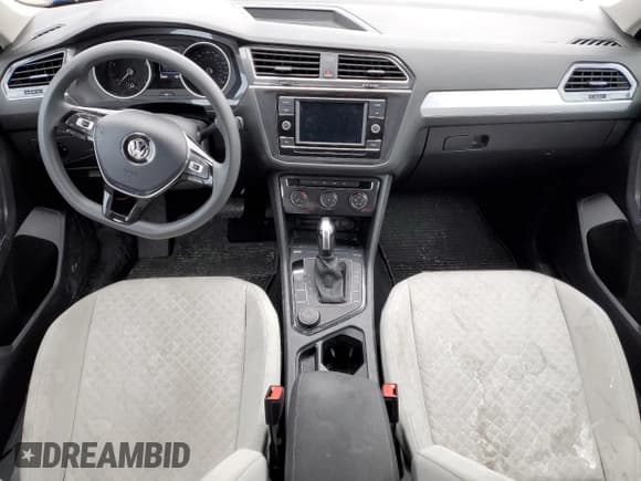 ✅ 2020 Volkswagen Tiguan S • VIN: 3VV0B7AX0LM166729 • Lot: 43641465. Listed on Copart with 54,499 mi. Free auction sales archive from the USA and detailed vehicle history report at DreamBid. Image 8.