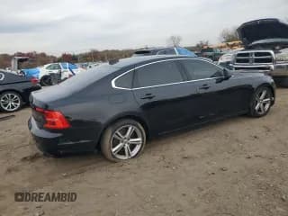 ✅ 2018 Volvo S90 Momentum • VIN: LVY982MKXJP016313 • Лот: 91645275. Опубликован ранее на Copart с пробегом 174 238 миль. Бесплатный доступ к архиву аукционных продаж из США и подробный отчёт об истории автомобиля на DreamBid. Изображение 3.