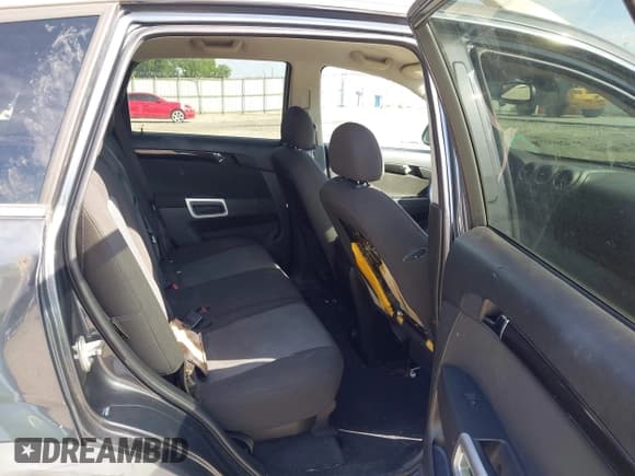 ✅ 2013 Chevrolet Captiva Sport LS • VIN: 3GNAL2EK6DS534126 • Lot: 42663373. Wystawiony na IAAI z przebiegiem 168 112 mil. Bezpłatny archiwum sprzedaży aukcyjnych z USA i szczegółowy raport historii pojazdu na DreamBid. Zdjęcie 8.