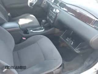 2013 Chevrolet Impala LT с VIN 2G1WG5E33D1139175, выставлен на аукционе IAAI как лот 43483744 с пробегом 170 227 миль миль и . История ставок и продаж доступна на DreamBid. Изображение 5.