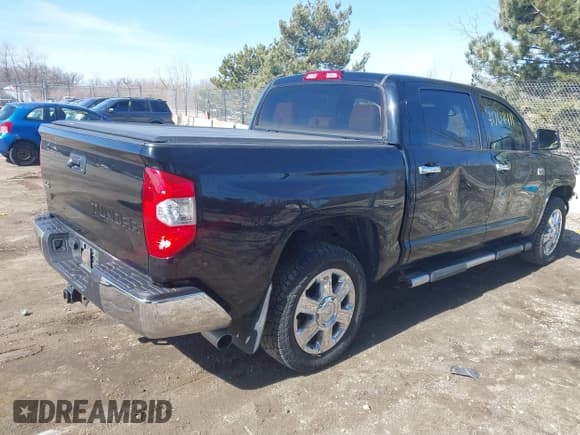 ✅ 2014 Toyota Tundra Platinum • VIN: 5TFAW5F15EX351968 • Lot: 41764411. Wystawiony na IAAI z przebiegiem 146 899 mil. Bezpłatny archiwum sprzedaży aukcyjnych z USA i szczegółowy raport historii pojazdu na DreamBid. Zdjęcie 4.