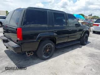 ✅ 2000 GMC Denali • VIN: 1GKEK63R1YR196023 • Lot: 42695879. Wystawiony na IAAI z przebiegiem 109 669 mil. Bezpłatny archiwum sprzedaży aukcyjnych z USA i szczegółowy raport historii pojazdu na DreamBid. Zdjęcie 4.