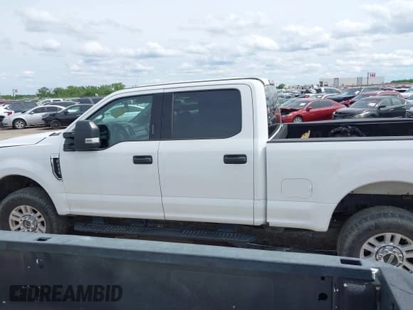 ✅ 2019 Ford F-250 XL • VIN: 1FT7W2B64KEF02378 • Лот: 42210226. Опубликован ранее на IAAI с пробегом 83 758 миль. Бесплатный доступ к архиву аукционных продаж из США и подробный отчёт об истории автомобиля на DreamBid. Изображение 14.