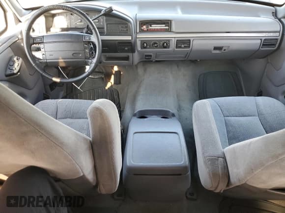 ✅ 1995 Ford Bronco Custom • VIN: 1FMEU15H5SLA41672 • Lot: 71024255. Wystawiony na Copart z przebiegiem 183 644 mil. Bezpłatny archiwum sprzedaży aukcyjnych z USA i szczegółowy raport historii pojazdu na DreamBid. Zdjęcie 8.