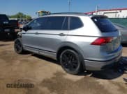 ✅ 2022 Volkswagen Tiguan SE R-Line Black • VIN: 3VV8B7AX0NM002130 • Лот: 43201424. Опубликован ранее на IAAI с пробегом 27 739 миль. Бесплатный доступ к архиву аукционных продаж из США и подробный отчёт об истории автомобиля на DreamBid. Изображение 3.