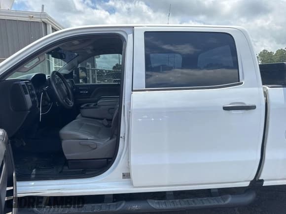 ✅ 2019 Chevrolet Silverado 2500HD Work Truck • VIN: 1GC1KREG0KF255241 • Lot: 42566191. Wystawiony na IAAI z przebiegiem 202 467 mil. Bezpłatny archiwum sprzedaży aukcyjnych z USA i szczegółowy raport historii pojazdu na DreamBid. Zdjęcie 1.