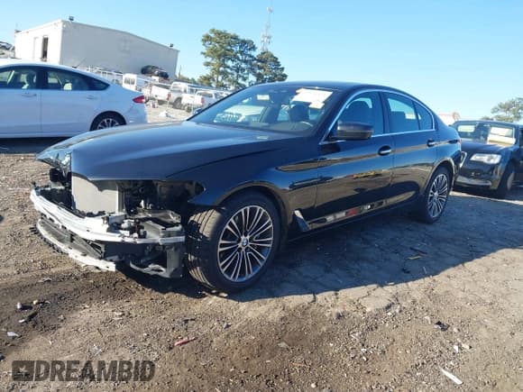 ✅ 2018 BMW 5 Series 530i xDrive • VIN: WBAJA7C5XJWA72825 • Lot: 43426324. Listed on IAAI with 118,711 mi. Free auction sales archive from the USA and detailed vehicle history report at DreamBid. Image 2.