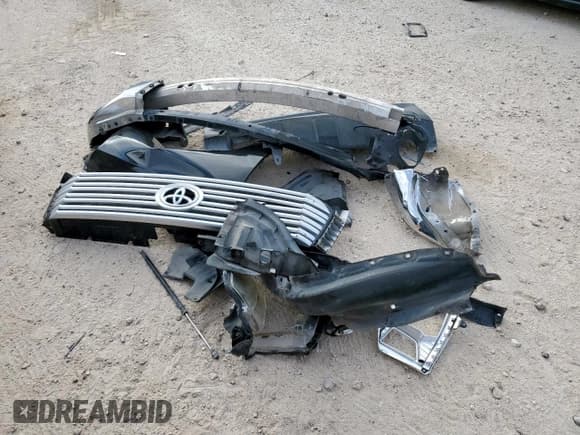 ✅ 2016 Toyota Tundra Limited • VIN: 5TFHW5F15GX524762 • Лот: 71819145. Опубликован ранее на Copart с пробегом 210 131 миль. Бесплатный доступ к архиву аукционных продаж из США и подробный отчёт об истории автомобиля на DreamBid. Изображение 12.