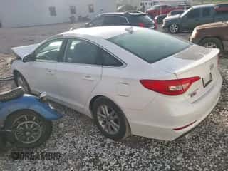 2016 Hyundai Sonata SE with VIN 5NPE24AF7GH336591, listed as a IAAI auction lot 43367139 with 105,247 mi miles and . Bid and sale history available at DreamBid. Image 3.