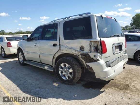 ✅ 2006 Lincoln Navigator Luxury • VIN: 5LMFU28586LJ19036 • Лот: 81441585. Опубликован ранее на Copart с пробегом 173 438 миль. Бесплатный доступ к архиву аукционных продаж из США и подробный отчёт об истории автомобиля на DreamBid. Изображение 2.