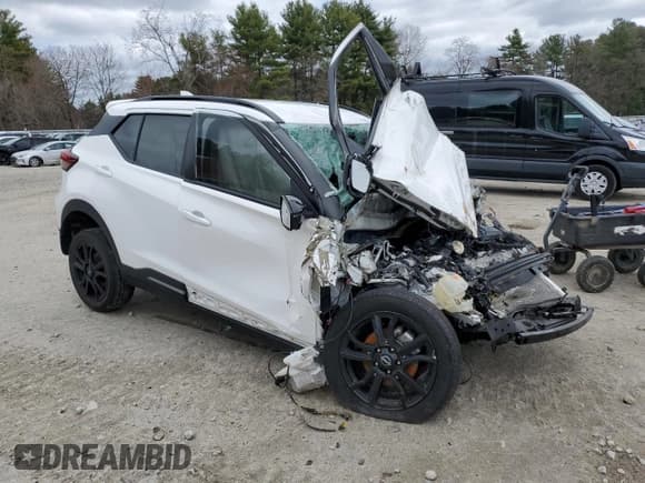 ✅ 2022 Nissan Kicks SR • VIN: 3N1CP5DV4NL501000 • Лот: 51586655. Опубликован ранее на Copart с пробегом Не указан. Бесплатный доступ к архиву аукционных продаж из США и подробный отчёт об истории автомобиля на DreamBid. Изображение 4.