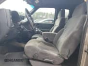 ✅ 2002 Chevrolet S-10 LS • VIN: 1GCCS19W028214964 • Лот: 44064745. Опубликован ранее на Copart с пробегом 153 109 миль. Бесплатный доступ к архиву аукционных продаж из США и подробный отчёт об истории автомобиля на DreamBid. Изображение 7.