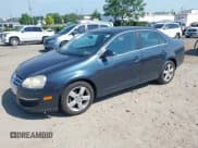 ✅ 2009 Volkswagen Jetta SE • VIN: 3VWRM71K89M176368 • Lot: 42600256. Listed on IAAI with 134,065 mi. Free auction sales archive from the USA and detailed vehicle history report at DreamBid. Image 2.
