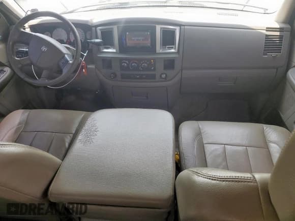 ✅ 2008 Dodge 2500 ST • VIN: 3D7KR28A48G105712 • Лот: 57505715. Опубликован ранее на Copart с пробегом 184 337 миль. Бесплатный доступ к архиву аукционных продаж из США и подробный отчёт об истории автомобиля на DreamBid. Изображение 8.