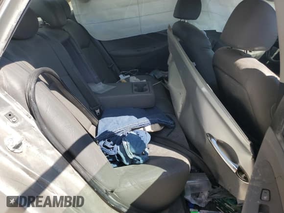 ✅ 2012 Hyundai Sonata Hybrid • VIN: KMHEC4A48CA054579 • Lot: 68670114. Listed on Copart with 176,829 mi. Free auction sales archive from the USA and detailed vehicle history report at DreamBid. Image 11.