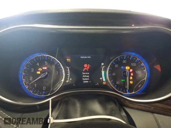 ✅ 2022 Chrysler Pacifica Limited • VIN: 2C4RC1GG9NR162231 • Лот: 63061055. Опубликован ранее на Copart с пробегом 82 084 миль. Бесплатный доступ к архиву аукционных продаж из США и подробный отчёт об истории автомобиля на DreamBid. Изображение 9.