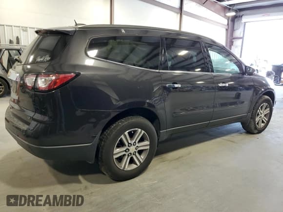 ✅ 2017 Chevrolet Traverse LT • VIN: 1GNKRGKD4HJ184797 • Lot: 69013234. Wystawiony na Copart z przebiegiem 117 937 mil. Bezpłatny archiwum sprzedaży aukcyjnych z USA i szczegółowy raport historii pojazdu na DreamBid. Zdjęcie 3.
