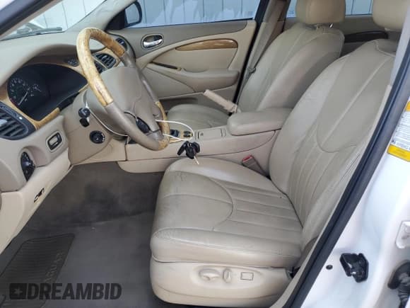 ✅ 2002 Jaguar S-Type • VIN: SAJDA01P92GM29630 • Лот: 62421225. Опубликован ранее на Copart с пробегом 75 686 миль. Бесплатный доступ к архиву аукционных продаж из США и подробный отчёт об истории автомобиля на DreamBid. Изображение 7.