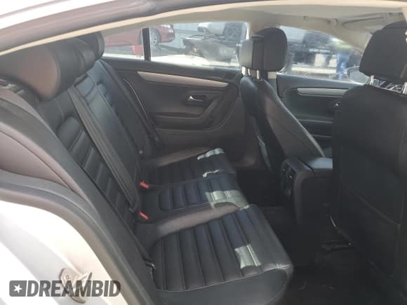 ✅ 2015 Volkswagen CC R-Line • VIN: WVWBN7ANXFE819686 • Lot: 78955844. Listed on Copart with 160,864 mi. Free auction sales archive from the USA and detailed vehicle history report at DreamBid. Image 10.