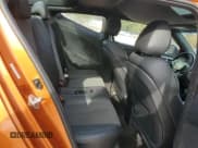 ✅ 2016 Hyundai Veloster • VIN: KMHTC6AD8GU303650 • Lot: 81203514. Wystawiony na Copart z przebiegiem 121 238 mil. Bezpłatny archiwum sprzedaży aukcyjnych z USA i szczegółowy raport historii pojazdu na DreamBid. Zdjęcie 10.