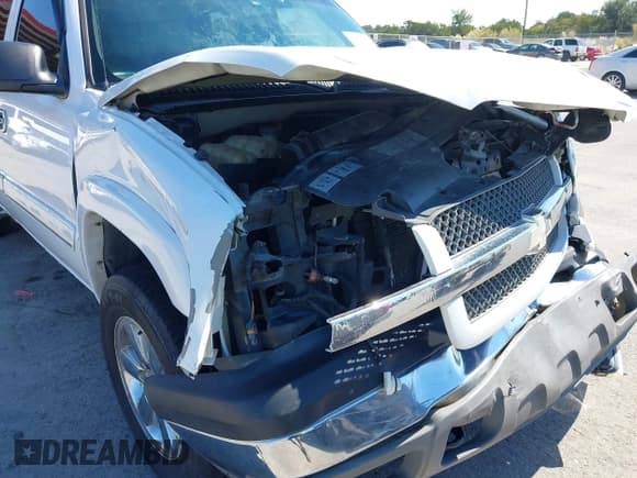 ✅ 2004 Chevrolet Silverado 1500 Z71 • VIN: 2GCEK13T141424177 • Lot: 43448148. Wystawiony na IAAI z przebiegiem 266 413 mil. Bezpłatny archiwum sprzedaży aukcyjnych z USA i szczegółowy raport historii pojazdu na DreamBid. Zdjęcie 19.