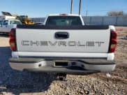 ✅ 2005 Chevrolet Silverado 1500 Z71 • VIN: 1GCEK14T05Z323428 • Лот: 84208324. Опубликован ранее на Copart с пробегом 143 828 миль. Бесплатный доступ к архиву аукционных продаж из США и подробный отчёт об истории автомобиля на DreamBid. Изображение 6.