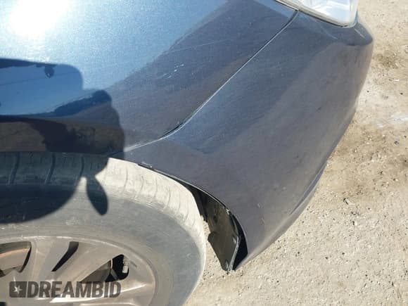 ✅ 2014 Hyundai Sonata GLS • VIN: 5NPEB4AC0EH869627 • Lot: 43363810. Listed on IAAI with 87,961 mi. Free auction sales archive from the USA and detailed vehicle history report at DreamBid. Image 14.