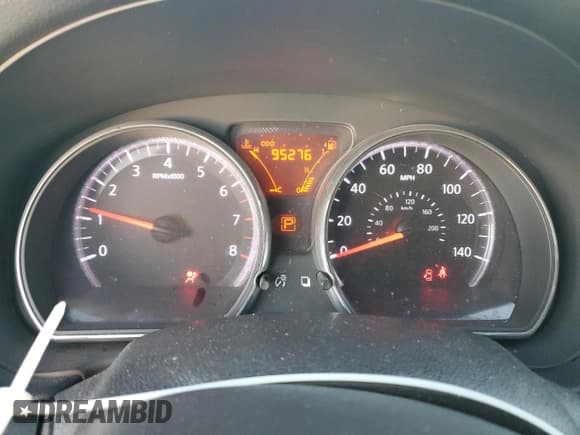 ✅ 2013 Nissan Versa SL • VIN: 3N1CN7AP4DL874737 • Lot: 92636655. Wystawiony na Copart z przebiegiem 95 276 mil. Bezpłatny archiwum sprzedaży aukcyjnych z USA i szczegółowy raport historii pojazdu na DreamBid. Zdjęcie 9.