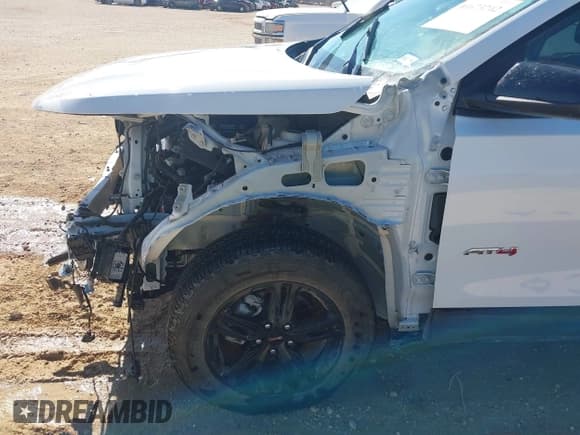 ✅ 2024 GMC Terrain AT4 • VIN: 3GKALYEG5RL238902 • Lot: 41673242. Wystawiony na IAAI z przebiegiem 25 569 mil. Bezpłatny archiwum sprzedaży aukcyjnych z USA i szczegółowy raport historii pojazdu na DreamBid. Zdjęcie 18.