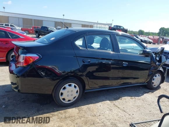✅ 2023 Mitsubishi Mirage ES • VIN: ML32FUFJ2PHF01620 • Lot: 42568129. Wystawiony na IAAI z przebiegiem 52 257 mil. Bezpłatny archiwum sprzedaży aukcyjnych z USA i szczegółowy raport historii pojazdu na DreamBid. Zdjęcie 13.