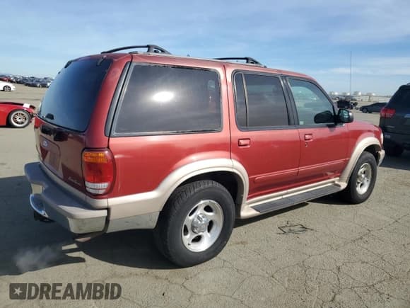 ✅ 2000 Ford Explorer Eddie Bauer • VIN: 1FMZU74E3YZB27368 • Lot: 45900545. Wystawiony na Copart z przebiegiem 154 651 mil. Bezpłatny archiwum sprzedaży aukcyjnych z USA i szczegółowy raport historii pojazdu na DreamBid. Zdjęcie 3.