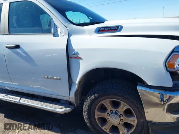 ✅ 2024 Ram 2500 Big Horn • VIN: 3C6UR5DL6RG310968 • Lot: 43894107. Listed on IAAI with 58,028 mi. Free auction sales archive from the USA and detailed vehicle history report at DreamBid. Image 17.