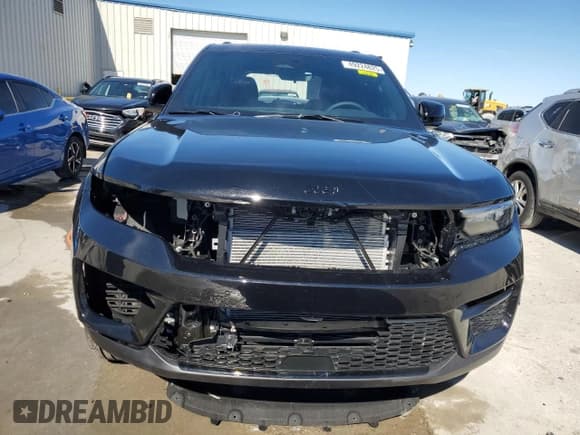 ✅ 2025 Jeep Grand Cherokee Limited • VIN: 1C4RJGBG9SC294054 • Лот: 49224825. Опубликован ранее на Copart с пробегом 945 миль. Бесплатный доступ к архиву аукционных продаж из США и подробный отчёт об истории автомобиля на DreamBid. Изображение 5.