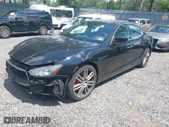 ✅ 2019 Maserati Ghibli S Q4 • VIN: ZAM57YTA5K1308522 • Лот: 42771350. Опубликован ранее на IAAI с пробегом 21 909 миль. Бесплатный доступ к архиву аукционных продаж из США и подробный отчёт об истории автомобиля на DreamBid. Изображение 17.