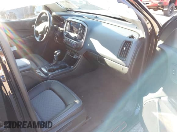 ✅ 2022 Chevrolet Colorado 4WD Z71 • VIN: 1GCGTDEN7N1137455 • Lot: 43539075. Wystawiony na IAAI z przebiegiem 59 773 mil. Bezpłatny archiwum sprzedaży aukcyjnych z USA i szczegółowy raport historii pojazdu na DreamBid. Zdjęcie 5.