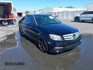 ✅ 2011 Mercedes-Benz C 300 Sport • VIN: WDDGF5EB8BR183575 • Lot: 43280036. Wystawiony na IAAI z przebiegiem 130 284 mil. Bezpłatny archiwum sprzedaży aukcyjnych z USA i szczegółowy raport historii pojazdu na DreamBid. Zdjęcie 1.