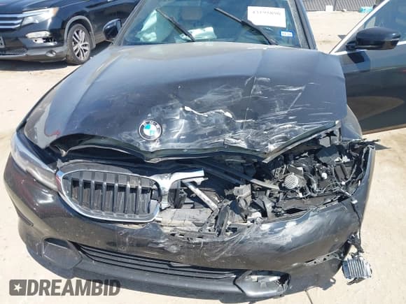 ✅ 2020 BMW 3 Series 330i • VIN: 3MW5R1J04L8B05664 • Lot: 43195890. Wystawiony na IAAI z przebiegiem 93 851 mil. Bezpłatny archiwum sprzedaży aukcyjnych z USA i szczegółowy raport historii pojazdu na DreamBid. Zdjęcie 6.