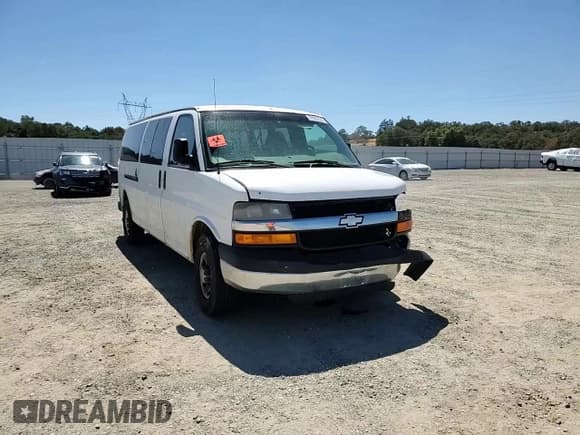 ✅ 2008 Chevrolet Express Passenger • VIN: 1GAHG39K581159910 • Lot: 69902225. Listed on Copart with 159,281 mi. Free auction sales archive from the USA and detailed vehicle history report at DreamBid. Image 14.