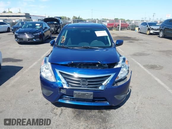 ✅ 2019 Nissan Versa S Plus • VIN: 3N1CN7AP7KL881243 • Lot: 42801930. Wystawiony na IAAI z przebiegiem 80 674 mil. Bezpłatny archiwum sprzedaży aukcyjnych z USA i szczegółowy raport historii pojazdu na DreamBid. Zdjęcie 6.