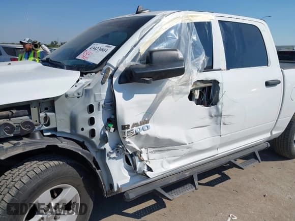 ✅ 2021 Ram 1500 Tradesman • VIN: 3C6RR6KT9MG663776 • Lot: 43423004. Listed on IAAI with 27,801 mi. Free auction sales archive from the USA and detailed vehicle history report at DreamBid. Image 6.