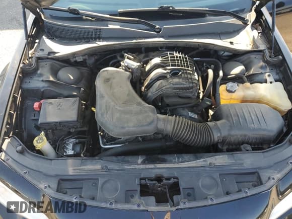 ✅ 2016 Chrysler 300 Touring • VIN: 2C3CCAAG2GH224175 • Lot: 68228565. Wystawiony na Copart z przebiegiem 178 731 mil. Bezpłatny archiwum sprzedaży aukcyjnych z USA i szczegółowy raport historii pojazdu na DreamBid. Zdjęcie 11.