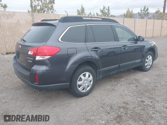 ✅ 2013 Subaru Outback 2.5i • VIN: 4S4BRBAC0D3269683 • Lot: 41509711. Listed on IAAI with 121,598 mi. Free auction sales archive from the USA and detailed vehicle history report at DreamBid. Image 4.