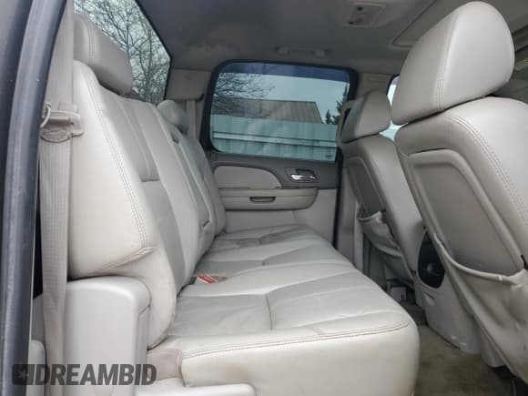 ✅ 2007 Chevrolet Silverado 2500HD LTZ • VIN: 1GCHK23697F513151 • Лот: 52594605. Опубликован ранее на Copart с пробегом 202 257 миль. Бесплатный доступ к архиву аукционных продаж из США и подробный отчёт об истории автомобиля на DreamBid. Изображение 10.