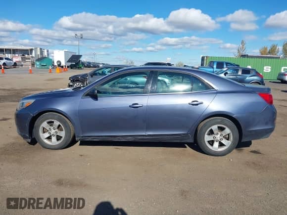 ✅ 2014 Chevrolet Malibu LS • VIN: 1G11B5SL5EF105651 • Lot: 43525247. Listed on IAAI with 124,345 mi miles. Access the free auction sales archive from the USA and view a detailed vehicle history report at DreamBid. Image 14.