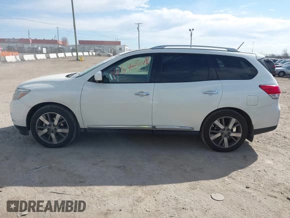 ✅ 2015 Nissan Pathfinder SV • VIN: 5N1AR2MN4FC634202 • Lot: 41642078. Listed on IAAI with 169,815 mi. Free auction sales archive from the USA and detailed vehicle history report at DreamBid. Image 14.