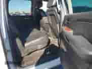 2014 Chevrolet Suburban LT z VIN 1GNSKJE75ER212434, wystawiony jako IAAI lot #41681972 z przebiegiem 381 890 mil mil oraz . Historia ofert i sprzedaży dostępna na DreamBid. Obrazek 8.